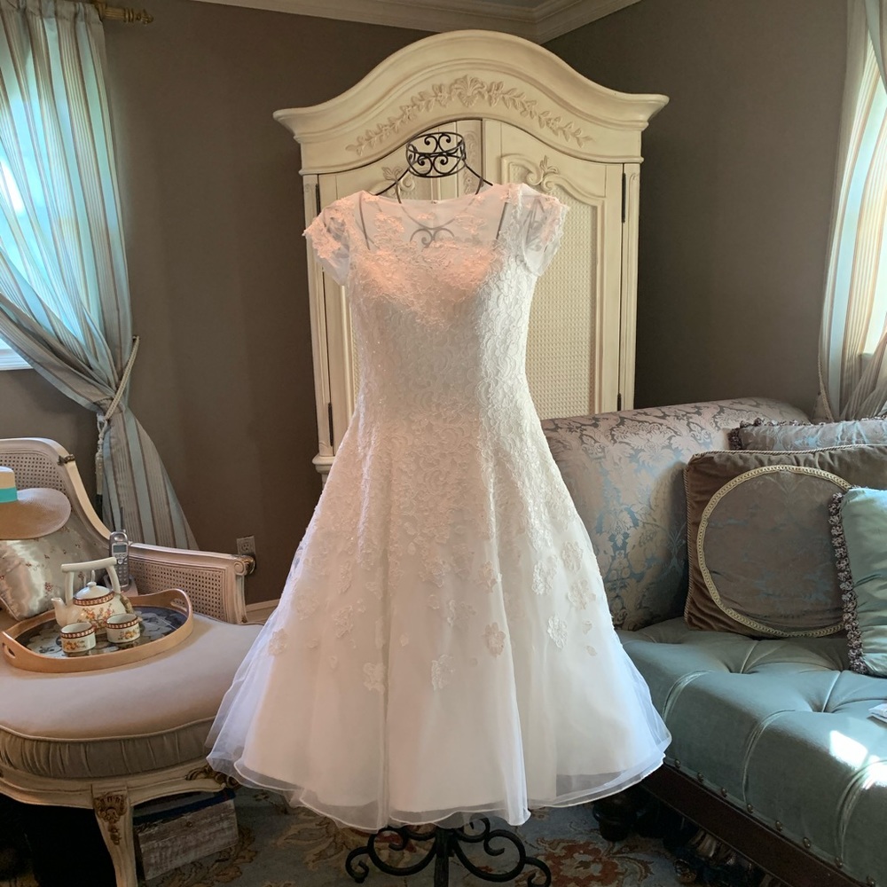Vintage and Classy Wedding Dress